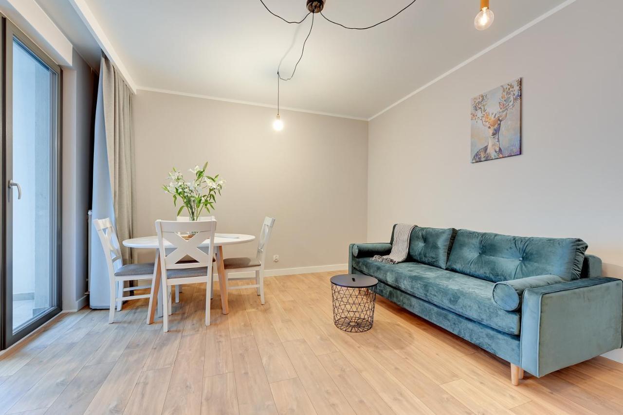 Blue Mandarin Garden Gates Apartment