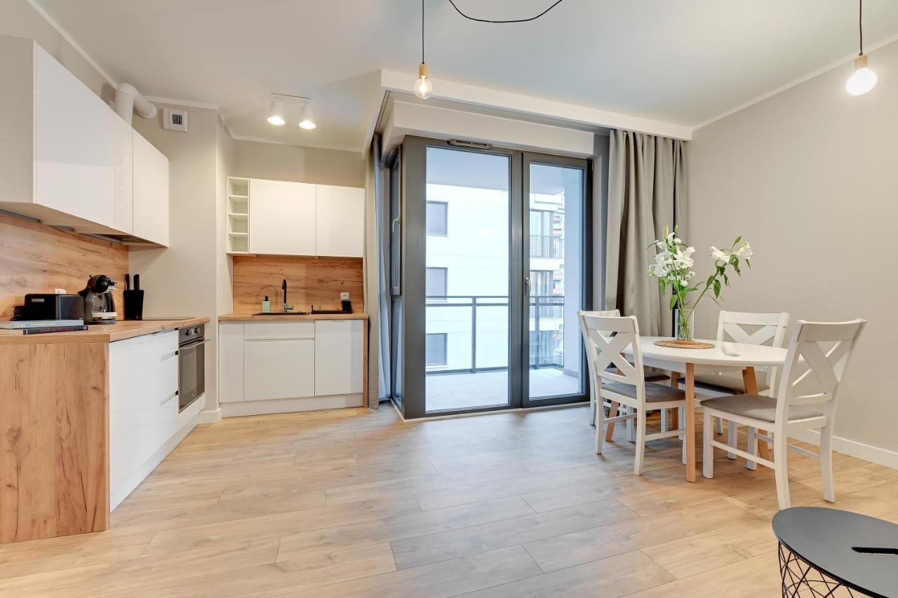 Blue Mandarin Garden Gates Apartment