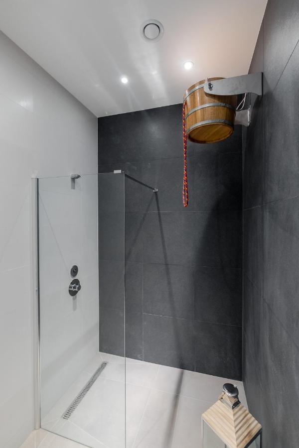 Apartment Taras 10 *