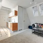 Little Crane Apartments By Triapart