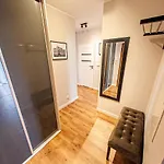 Euro Apartments New Gardens Delux