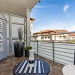 Pirat Rentyear Apartments
