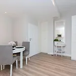 Vanilla Rentyear Apartments