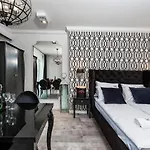 Icon Apartments