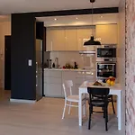 Front Park Apartment