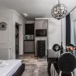Icon Apartments