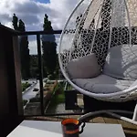 Front Park Apartment
