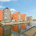 Aura Apartments Triapart