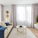 Gold Rentyear Apartments