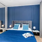 Glamour Rentyear Apartments