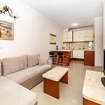 Beige - Neptun Park By Oneapartments