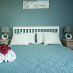 Pelican Rooms