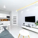 Bright - Neptun Park By Oneapartments