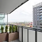 Ms Apartments Sky Tower XI