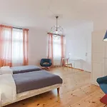 Spacious Sunny Apartment In Oldtown