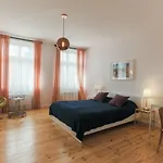 Spacious Sunny Apartment In Oldtown