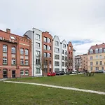Spacious Sunny Apartment In Oldtown