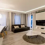 Apartment Szafarnia 5