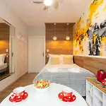 Santa Barbara Rooms