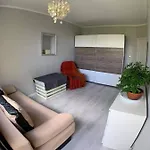 Duzy Dwuosobowy Pokoj Blisko Centrum Z Balkonem