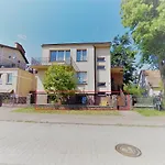 Apartment Leszka Bialego - Osobne Pietro Domu Z Prywatnym Wejsciem