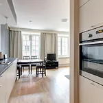 Apartament Dluga 4