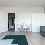 Quadratum Apartment By Noclegi Renters