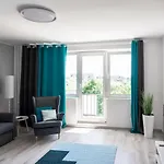 Quadratum Apartment By Noclegi Renters