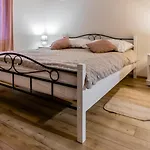 Apartament U Basi
