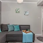Rivier Room Apartments 3