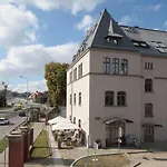 Lofty Kampus Garnizon