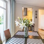 Glow Apartments, Apartament Marina