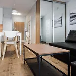 Shipyard Gdansk Apartment - Free Private Parking