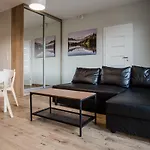 Shipyard Gdansk Apartment - Free Private Parking
