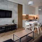 Shipyard Gdansk Apartment - Free Private Parking