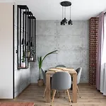 Loftowy, 3-Pokojowy Apartament W Pieknej Okolicy