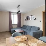 Loftowy, 3-Pokojowy Apartament W Pieknej Okolicy