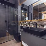Marin Exclusive Apartment & Private Garage