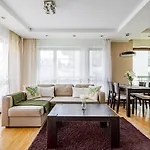 Cozy And Bright- Golden Apartments- Old Town&Sz7-46