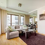 Cozy And Bright- Golden Apartments- Old Town&Sz7-46