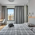Premium Family & Business Old Town Riverside Apartment With Parking