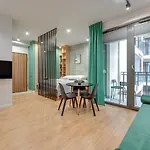 Grand Apartments - Garden Gates Studio