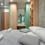 Grand Apartments - Garden Gates Studio