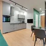 Grand Apartments - Garden Gates Studio
