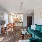 Golden Apartments Szafarnia 5 M28