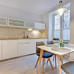 Golden Apartments&Sw35-36