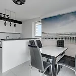 Grand Apartments - Luxury Apartment On The 11Th Floor With A View Of The Old Town