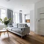 Mira Apartments III