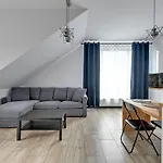 Lion Apartments - Botanica