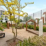Lion Apartments - Botanica